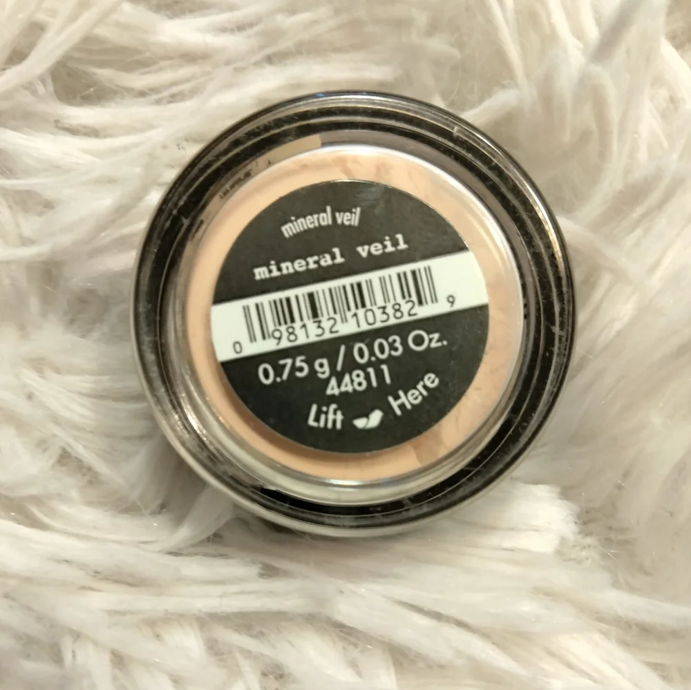 🆕 Mineral Veil Loose Finishing Powder Mini